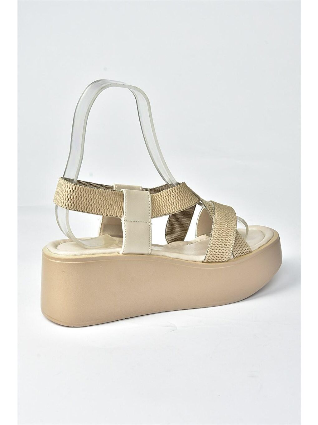 Bej Ten Kumaş Bantlı Kalın Tabanlı Sandalet M996180204-1