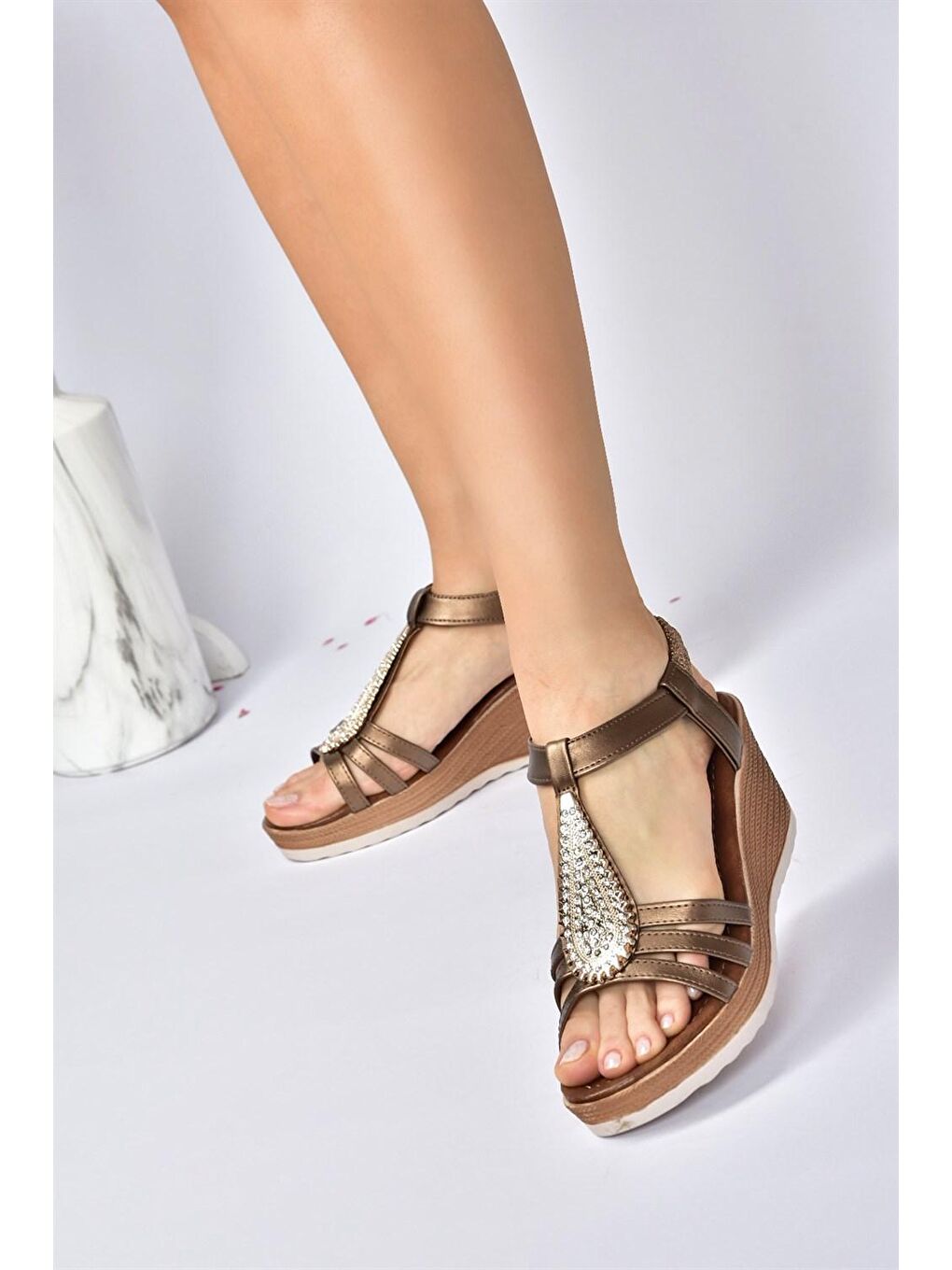Turuncu Bakır Taşlı Dolgu Topuklu Günlük Kadın Sandalet M258316109-2