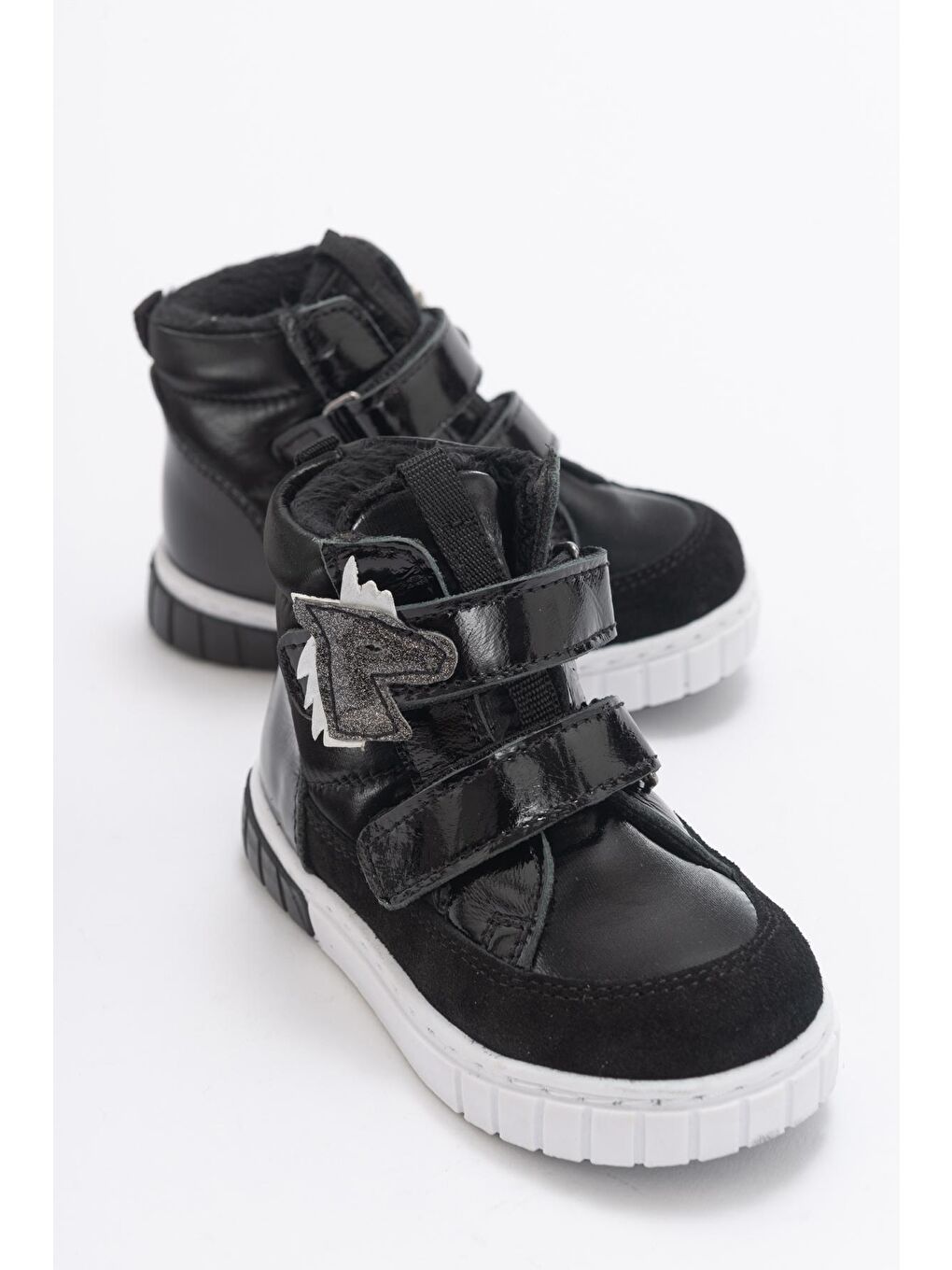 Kız Çocuk Siyah Hakiki Deri Anatomik Günlük Bot