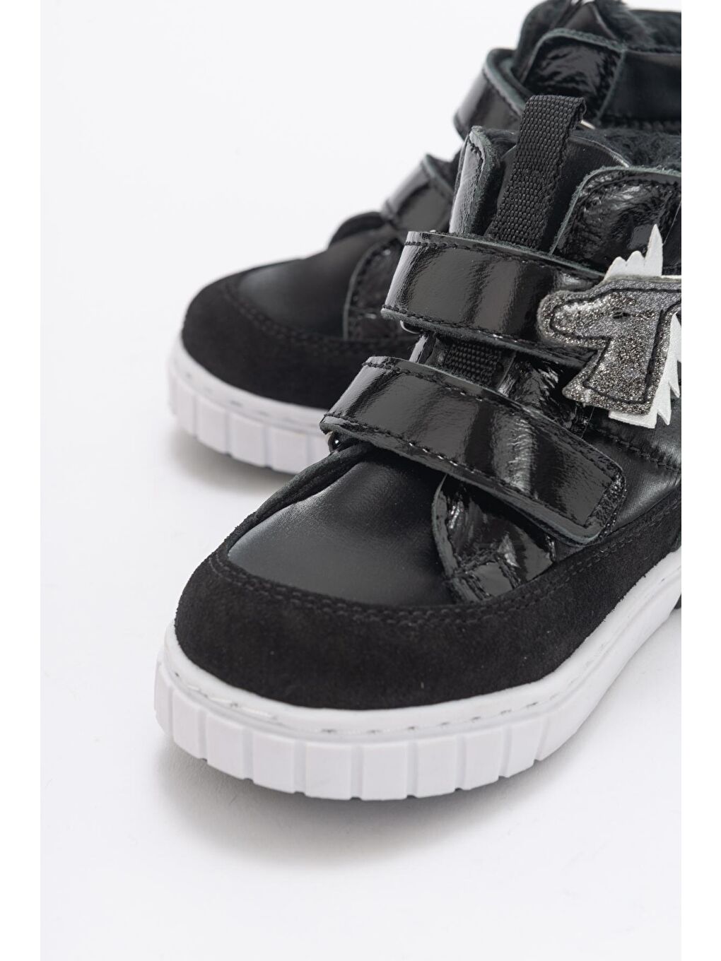 Kız Çocuk Siyah Hakiki Deri Anatomik Günlük Bot-1