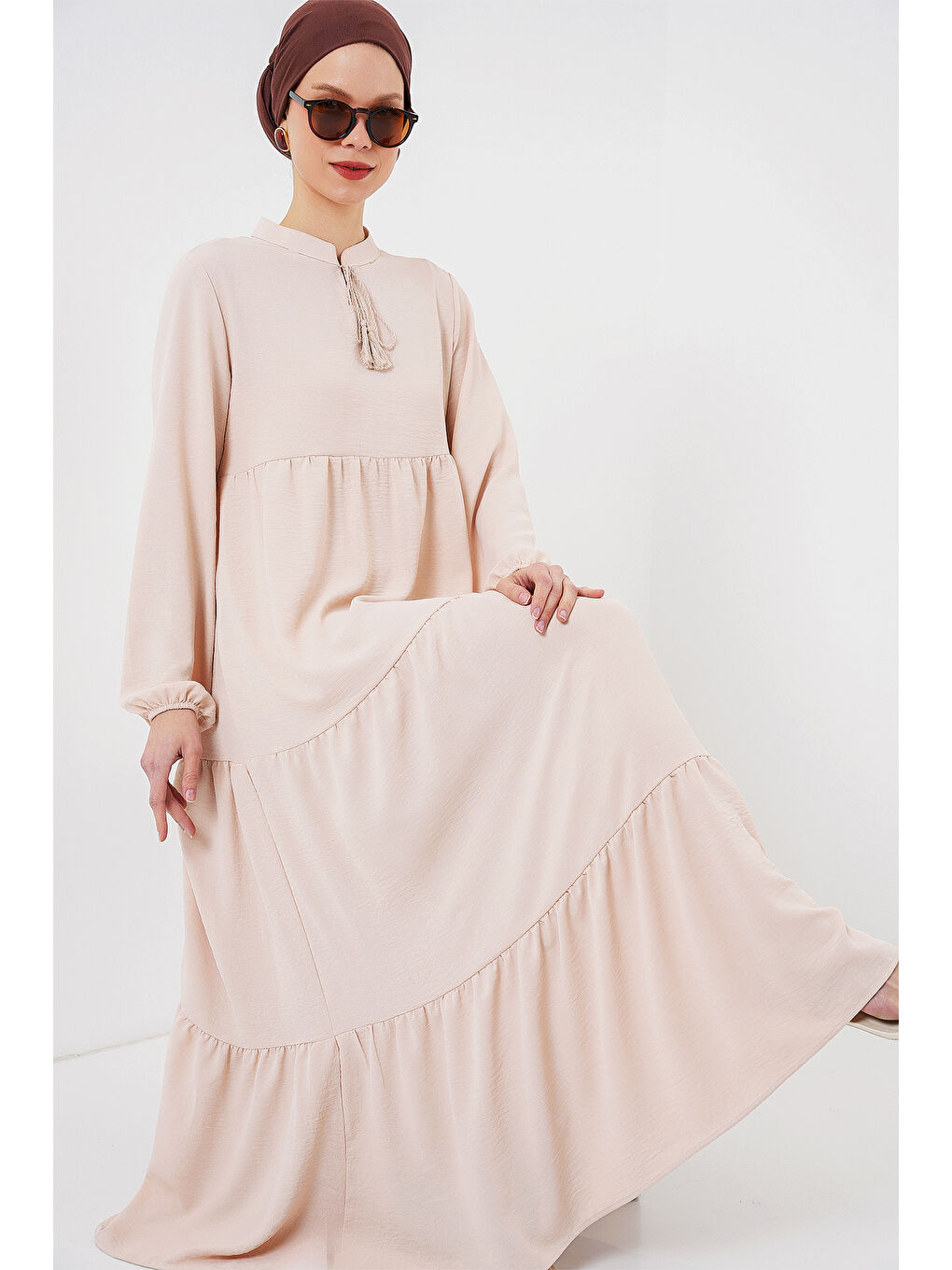 1627 Yaka Bağcıklı Tesettür Elbise - C. Bej