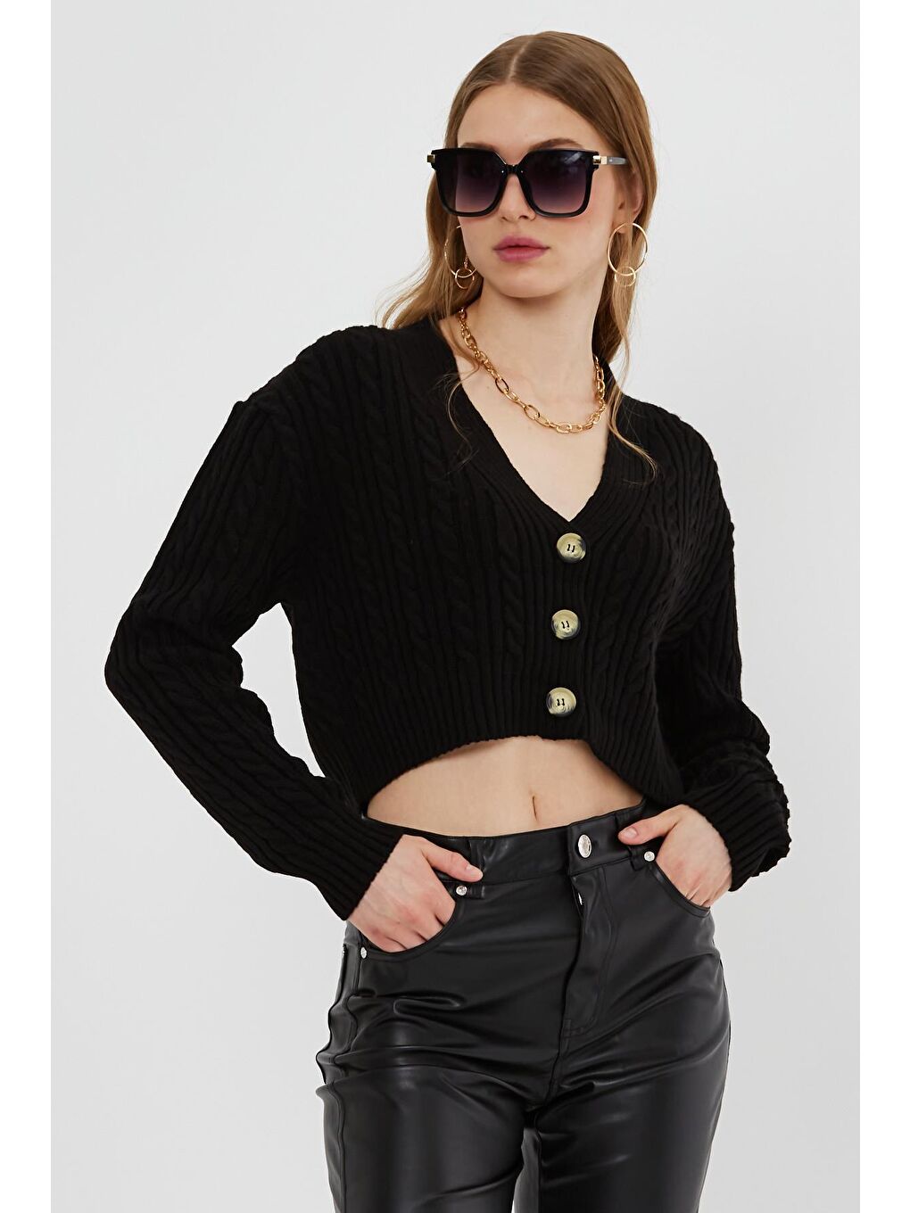 Siyah Saç Örgü Desenli Triko Hırka