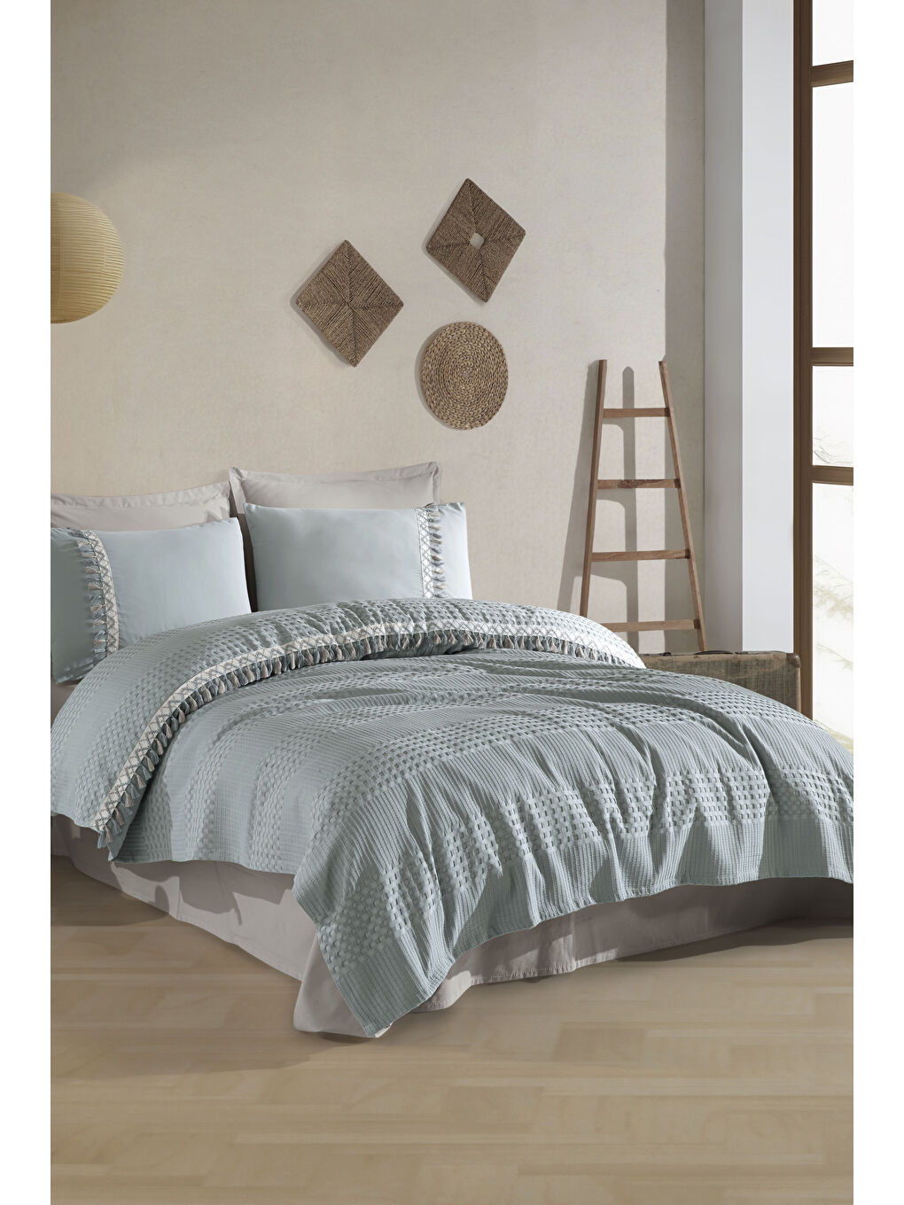 Yeşil Butik Çift Kişilik Püsküllü Pike Takımı Bohamline Mint-1