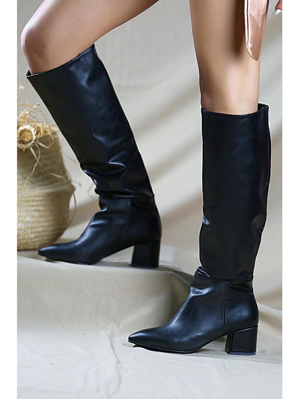 Diz Altı Kalın Topuk Kadın Çizme 024-1010-21Siyah-1