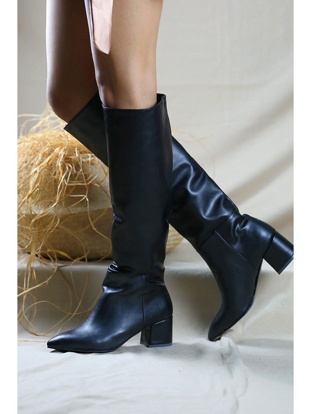 Diz Altı Kalın Topuk Kadın Çizme 024-1010-21Siyah-2