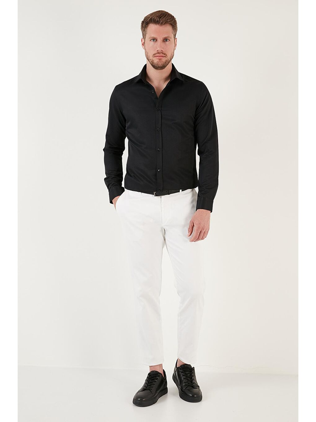 Siyah Pamuk Karışımlı Uzun Kollu Slim Fit Gömlek CF23S7491-3