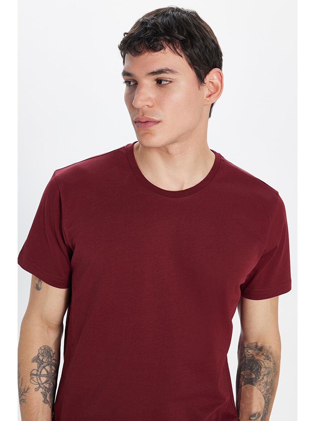 TUDORS Erkek Slim Fit Bordo Bisiklet Yaka %100 Pamuk Dar Kesim Basic Tişört