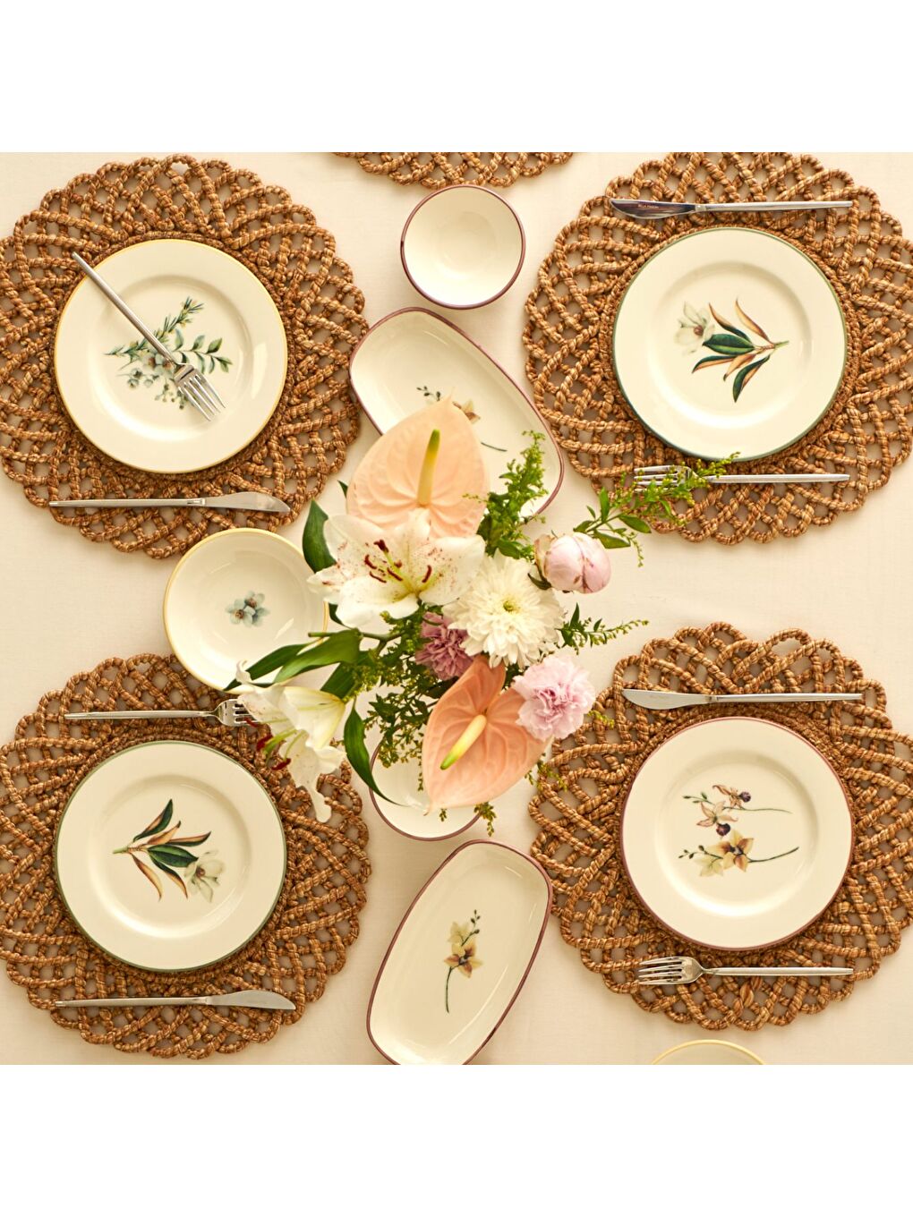 Karışık Garden 12 Parça 4 Kişilik Porselen Kahvaltı Takımı