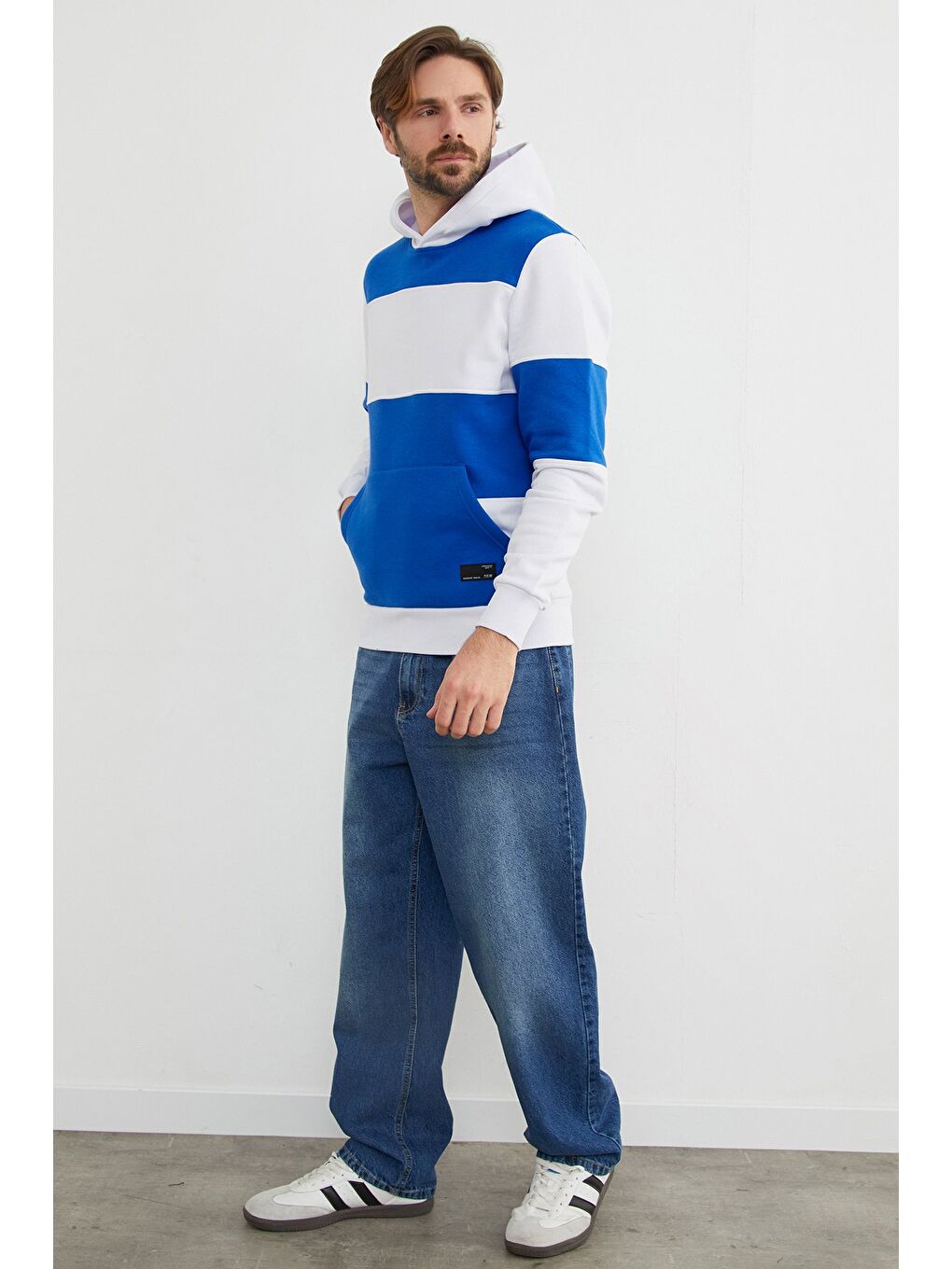 Mavi Renk Bloklu Kanguru Cepli Kapüşonlu Erkek Hoodie-2