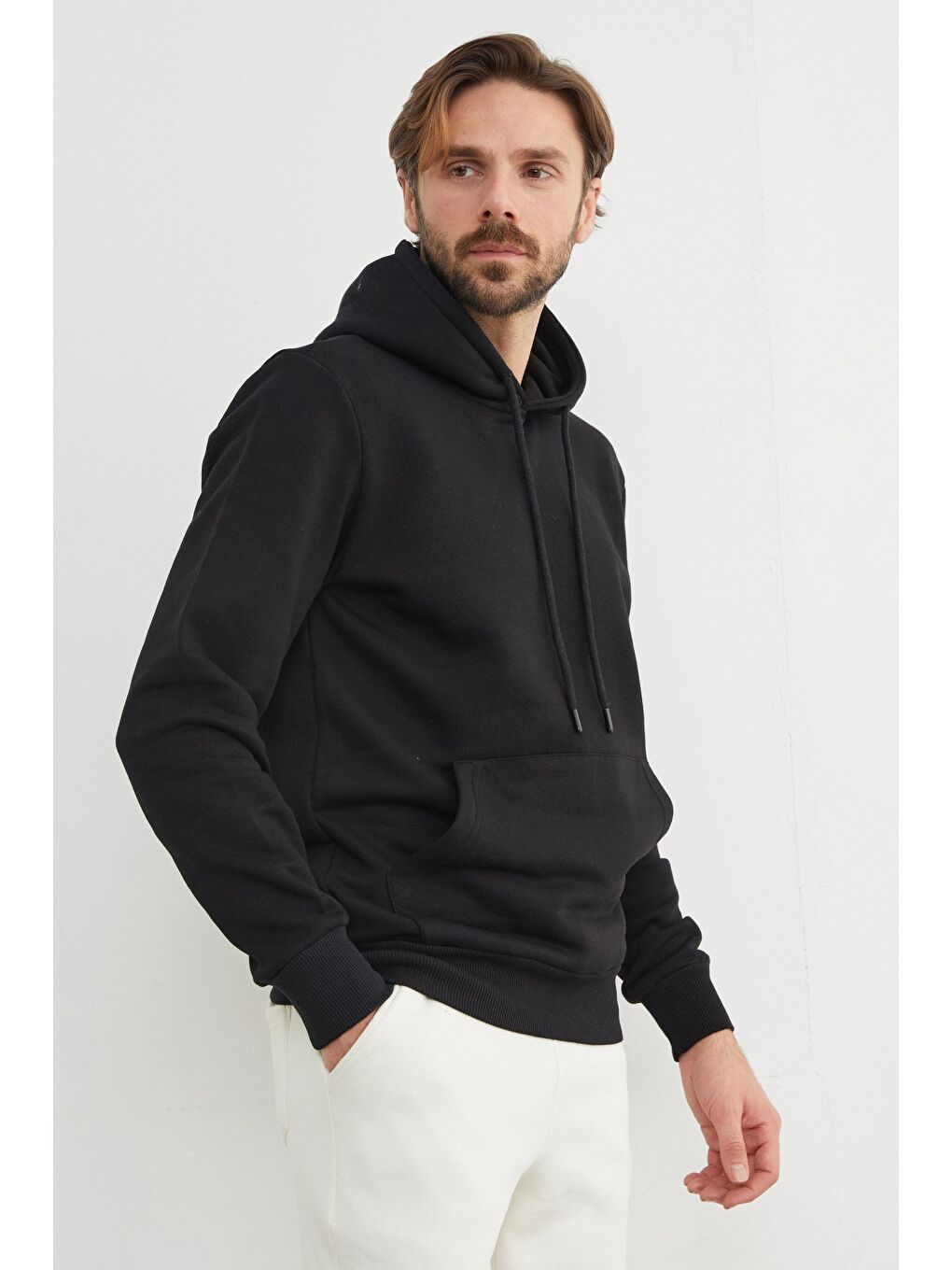 Siyah Basic Kanguru Cepli Kapüşonlu Erkek Hoodie-1