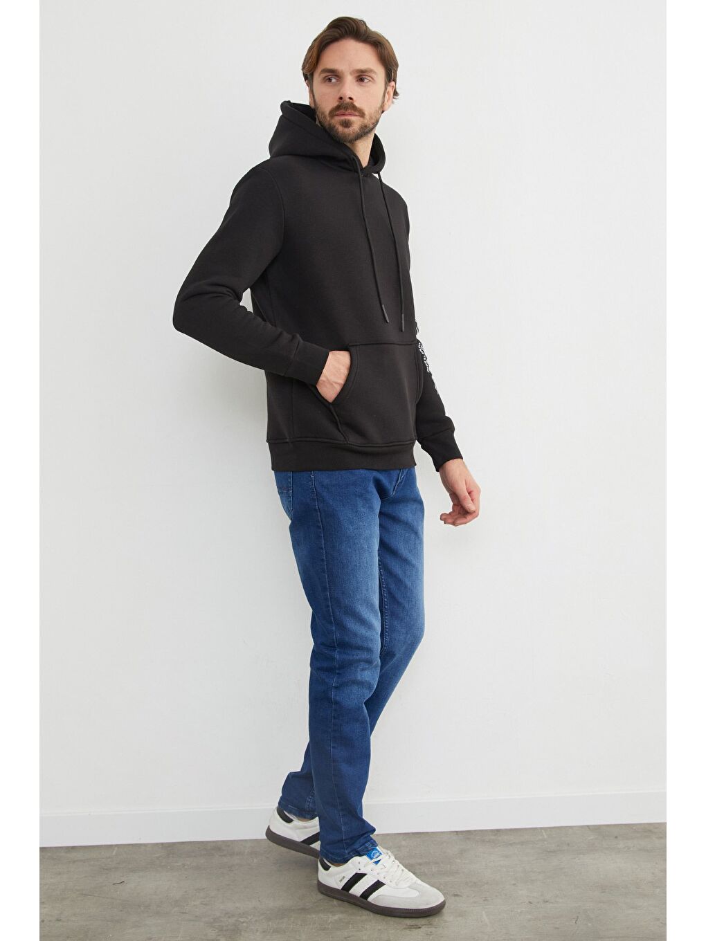 Siyah Kanguru Cepli Kapüşonlu Erkek Hoodie-2