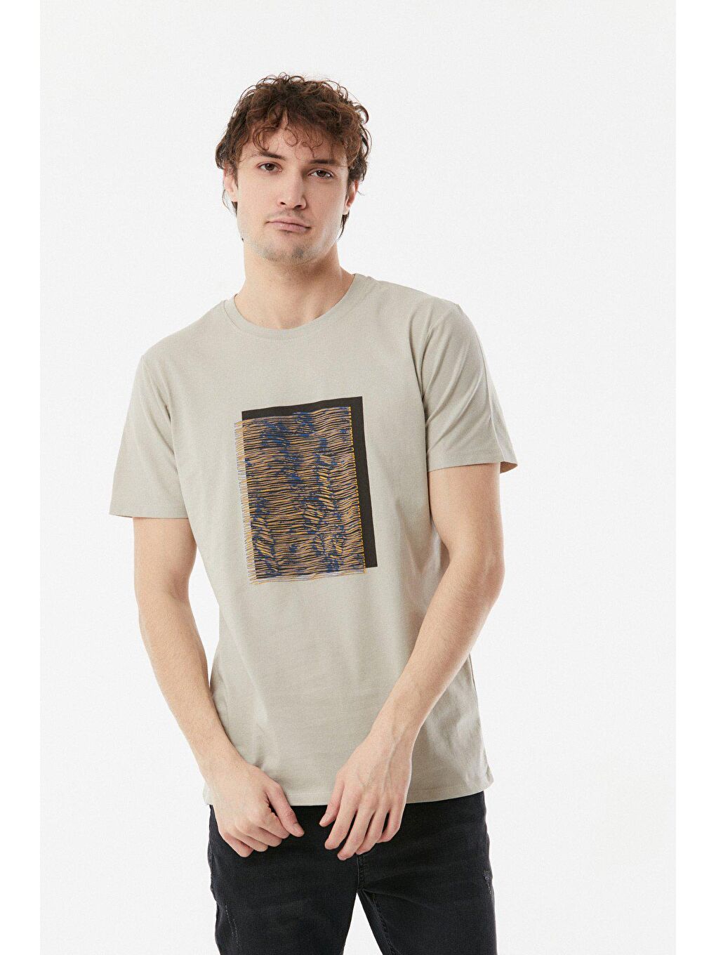 Bej Baskılı Bisiklet Yaka Tişört