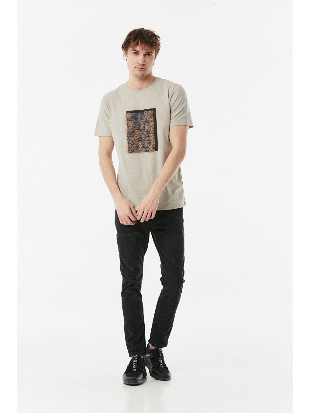 Bej Baskılı Bisiklet Yaka Tişört-1