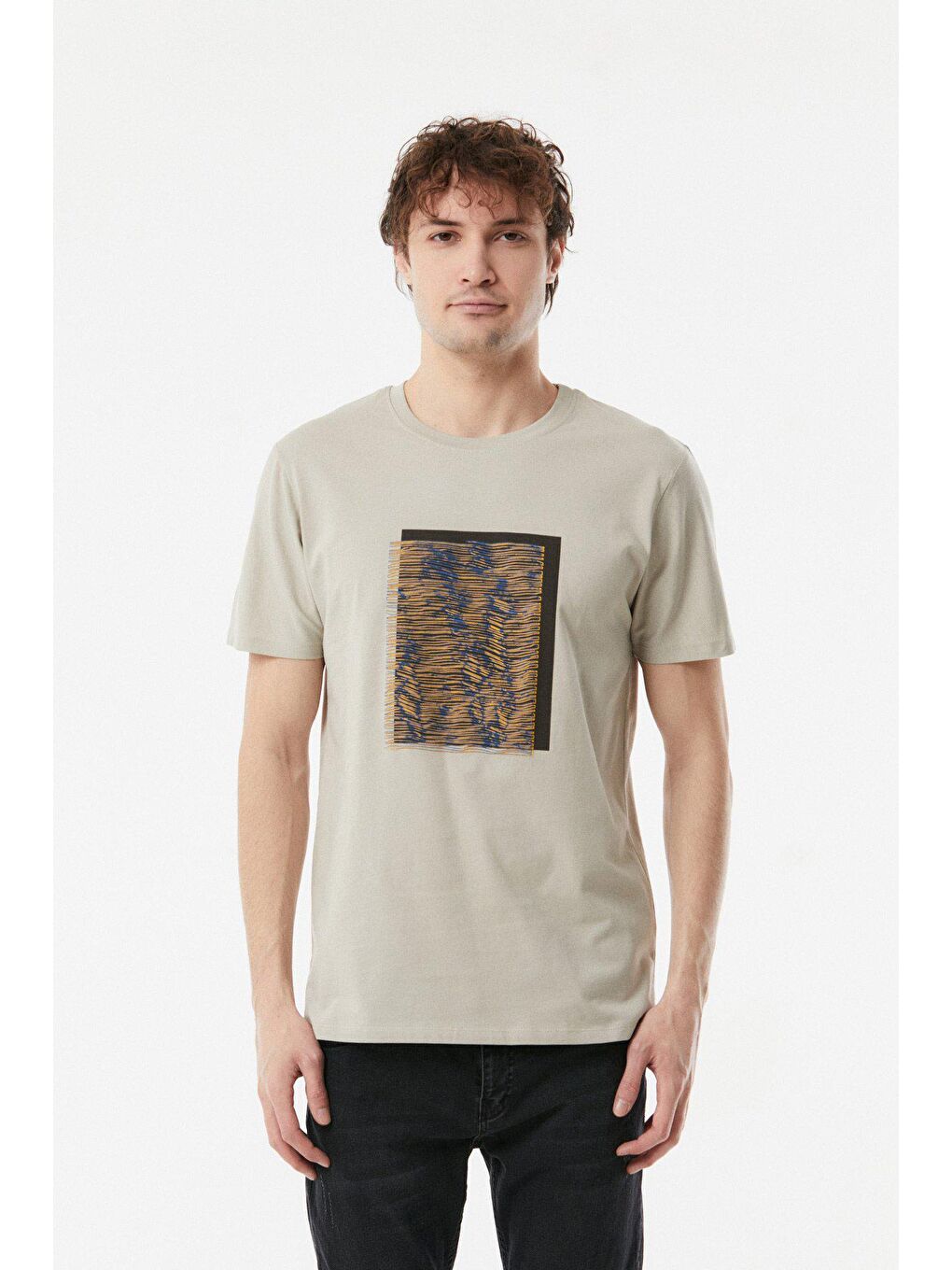 Bej Baskılı Bisiklet Yaka Tişört-4