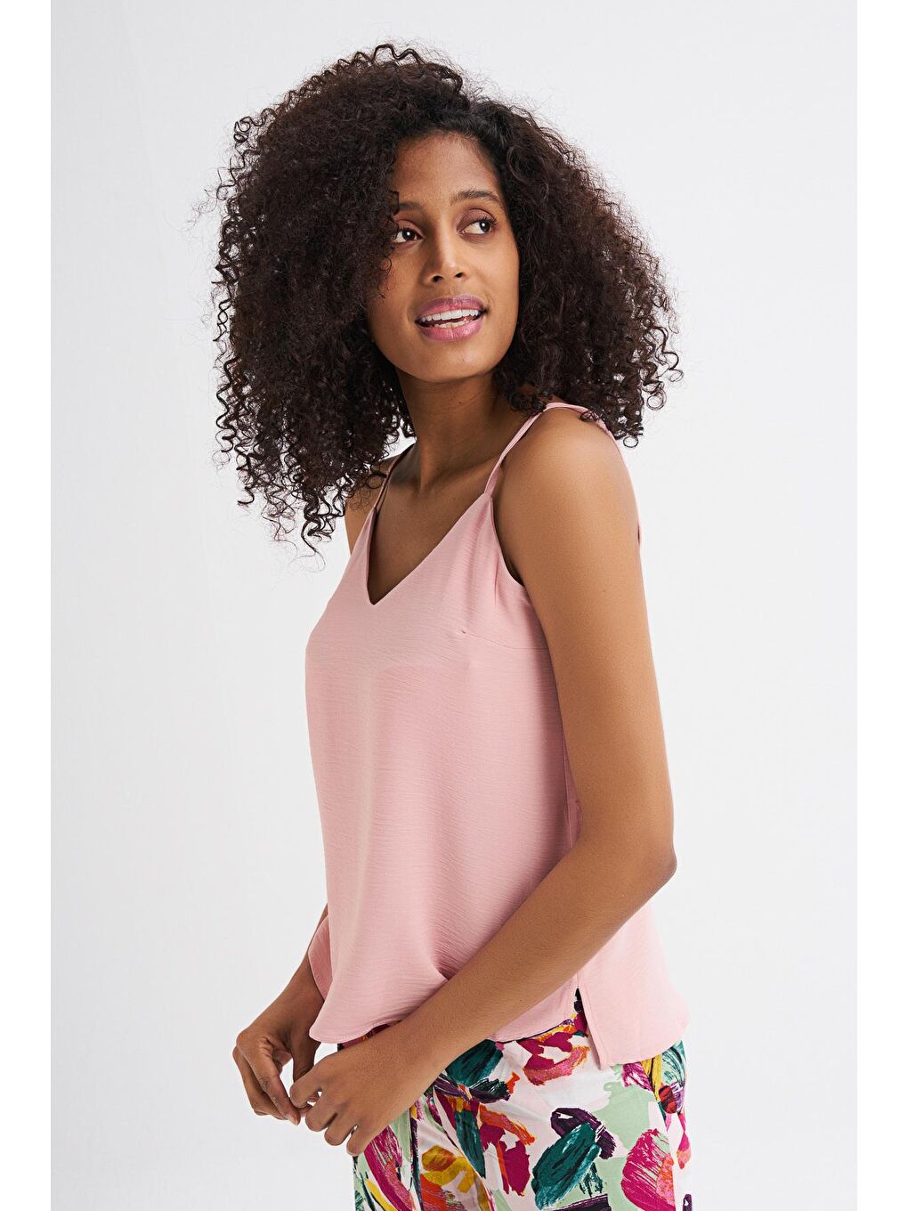 Pembe Askılı V Yaka Bluz Pudra-2