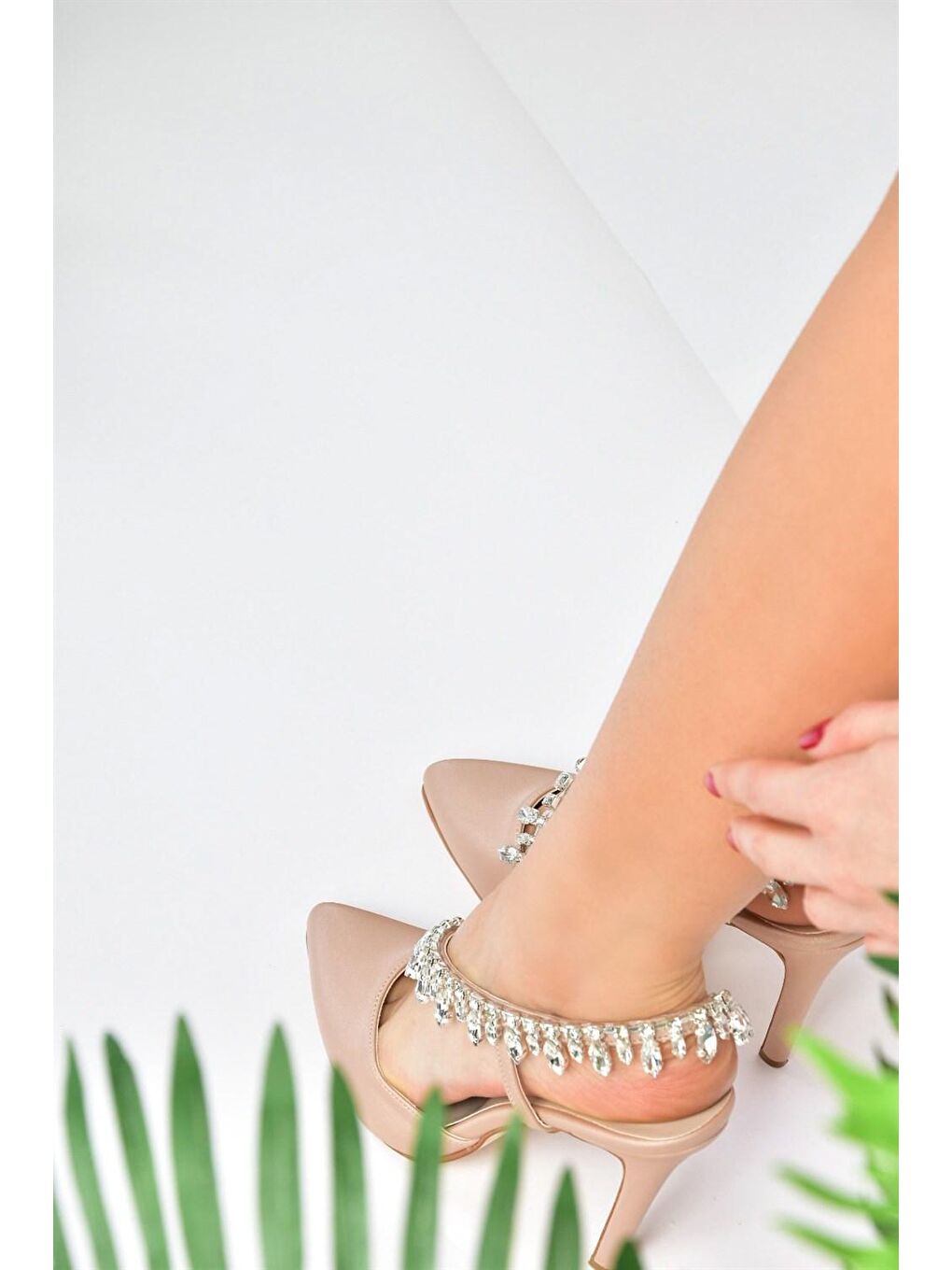 Bej Ten Saten Kumaş Taşlı Kadın Abiye Ayakkabı M246062704-1