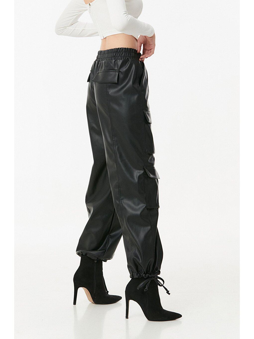 Siyah Suni Deri  Paçası Bağcıklı Palazzo Pantolon-2