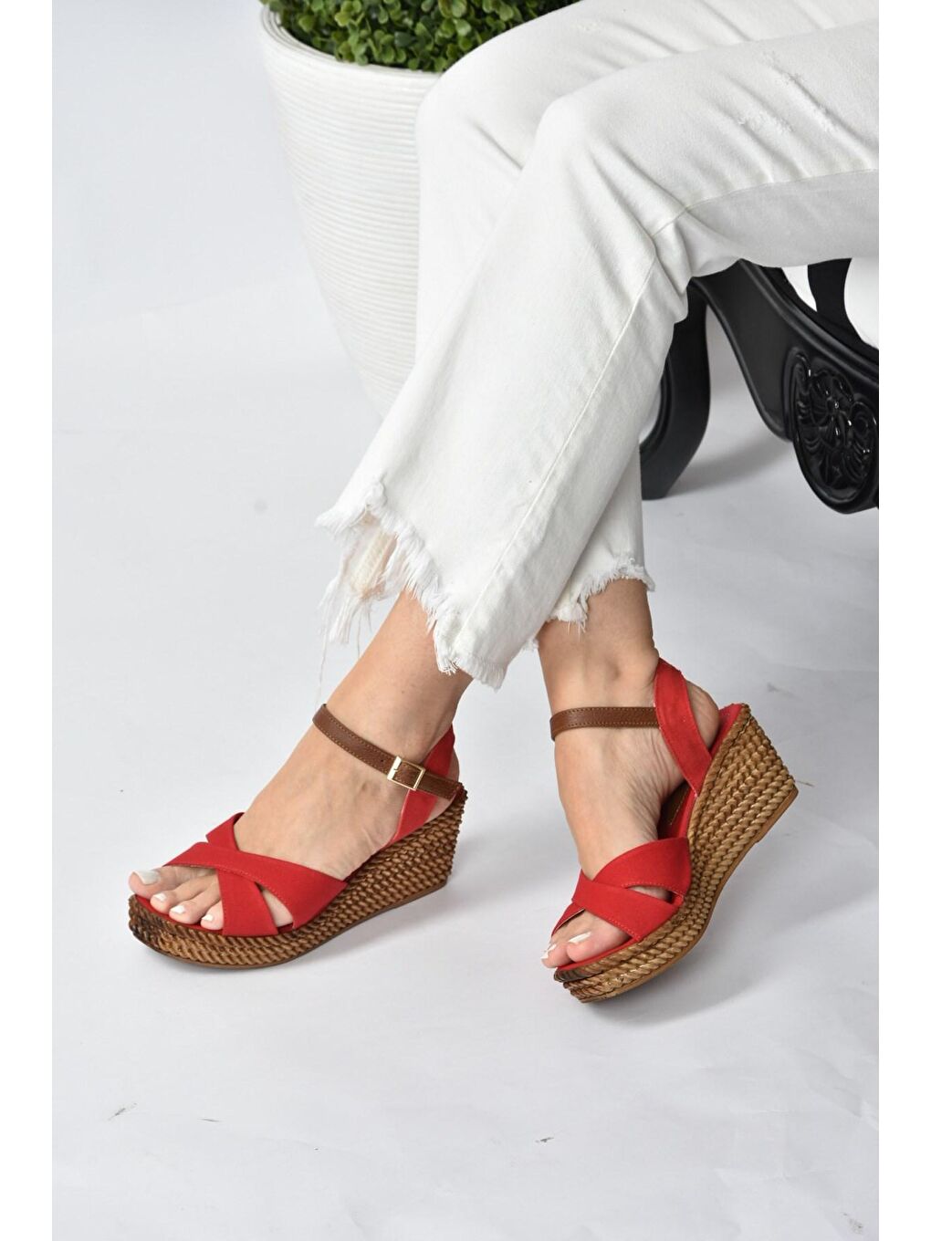 K674192105 Kırmızı Dolgu Taban Kadın Ayakkabı