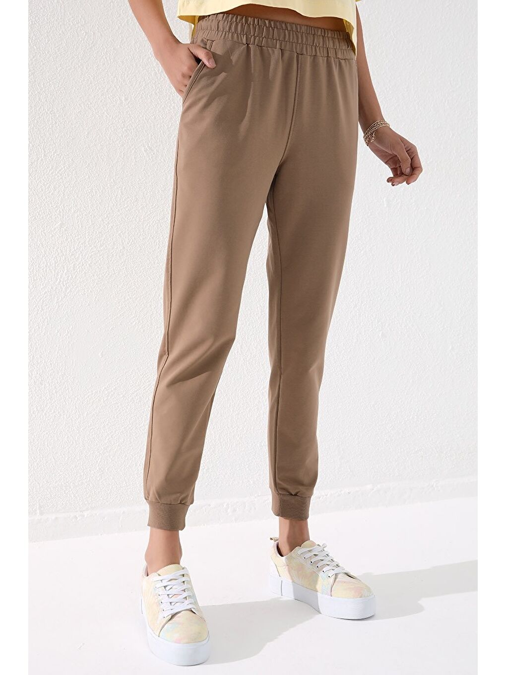 Kahverengi Toprak Yüksek Bel Jogger Rahat Form Manşetli Kadın Eşofman Alt - 94561-1