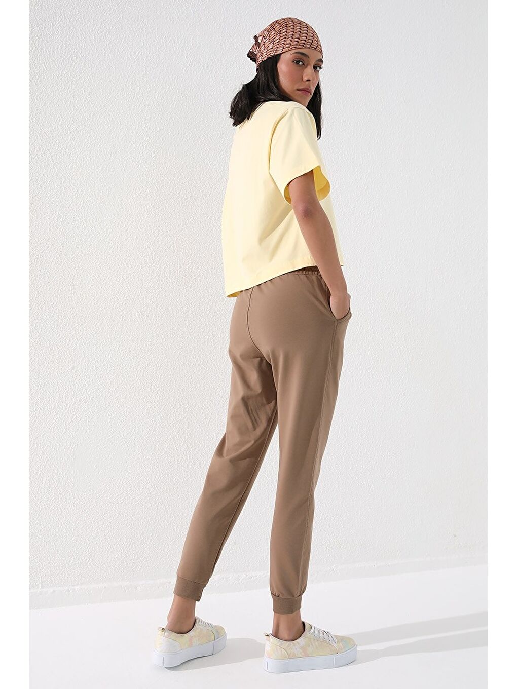 Kahverengi Toprak Yüksek Bel Jogger Rahat Form Manşetli Kadın Eşofman Alt - 94561-3
