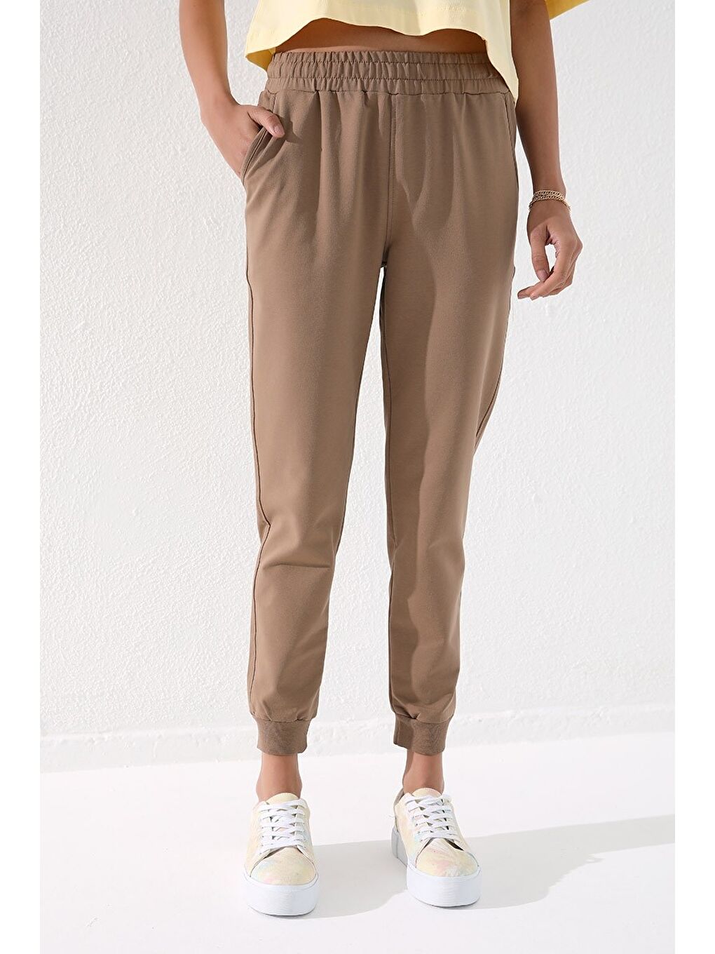 Kahverengi Toprak Yüksek Bel Jogger Rahat Form Manşetli Kadın Eşofman Alt - 94561-4