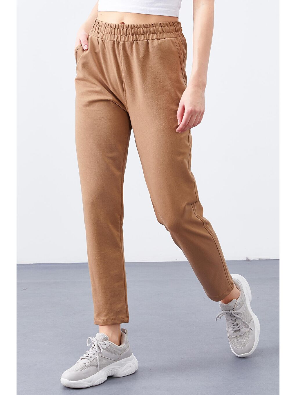 Kahverengi Toprak Yüksek Bel Jogger Rahat Form Dar Paça Kadın Eşofman Alt - 94566-1