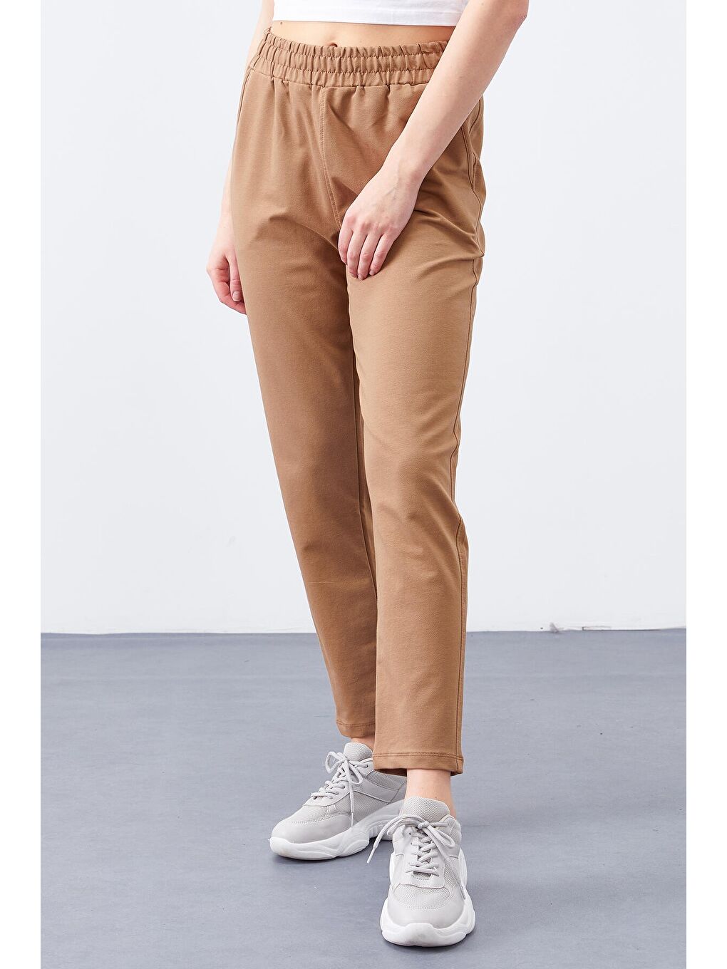 Kahverengi Toprak Yüksek Bel Jogger Rahat Form Dar Paça Kadın Eşofman Alt - 94566-3