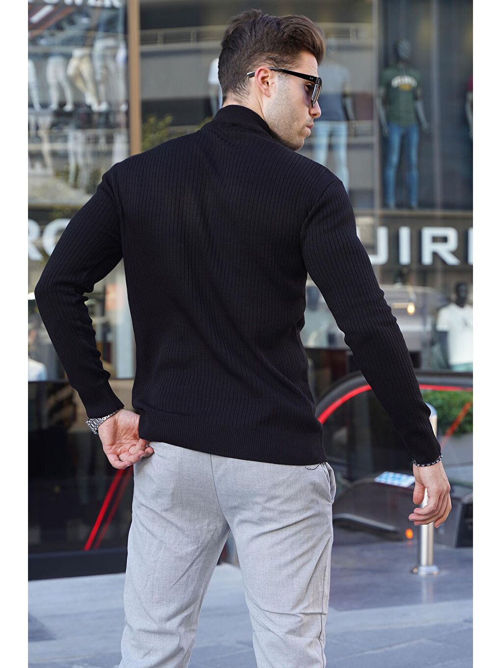 Siyah Balıkçı Yaka Erkek Triko Kazak 6822-1