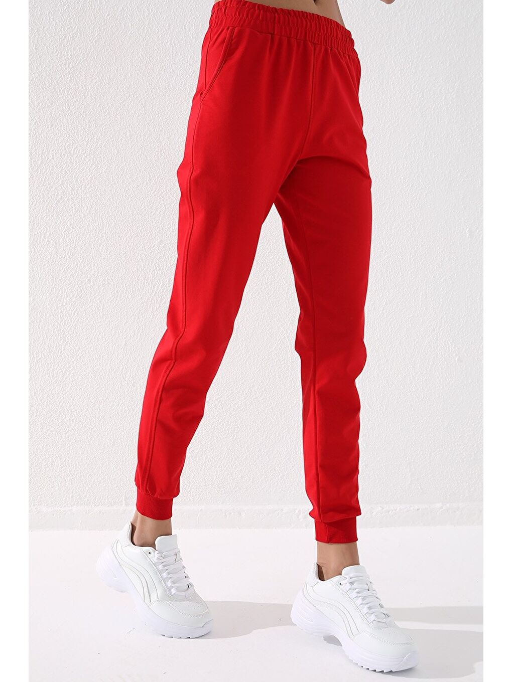 TOMMYLIFE Kirmizi Kırmızı Yüksek Bel Jogger Rahat Form Manşetli Kadın Eşofman Alt - 94561 - 1