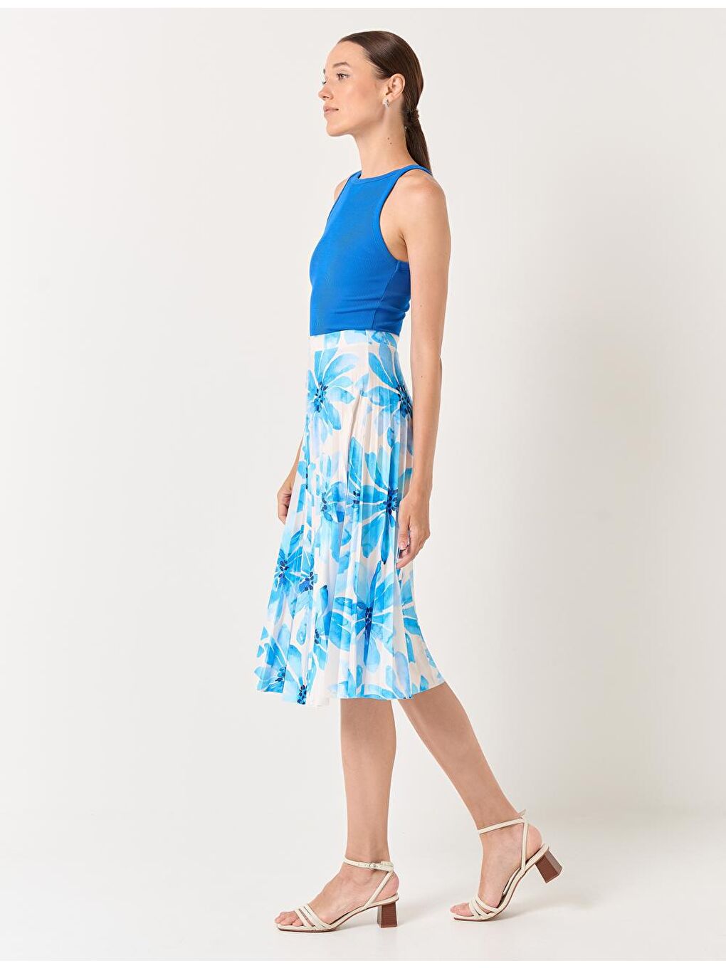 Beyaz Yüksek Bel Çiçekli Piliseli Midi Etek-4