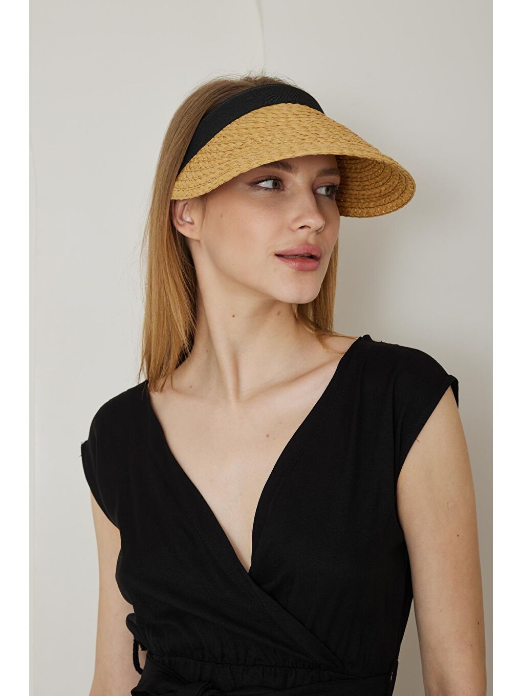 Kahverengi Kadın Hasır Vizör Taçlı Şapka Camel - Bloom