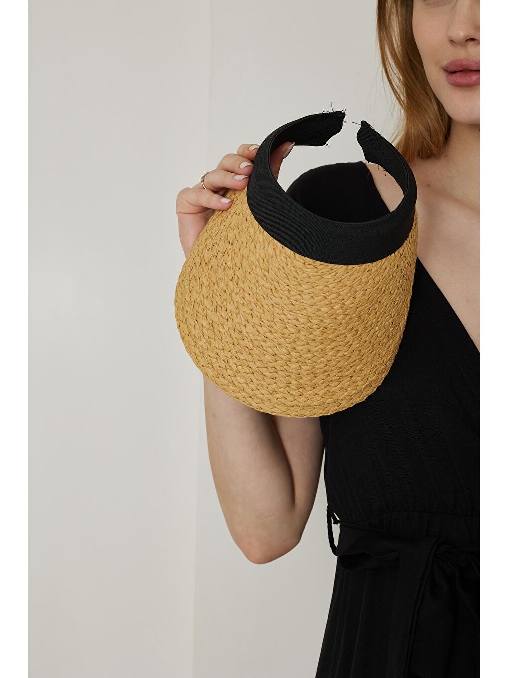 Kahverengi Kadın Hasır Vizör Taçlı Şapka Camel - Bloom-3