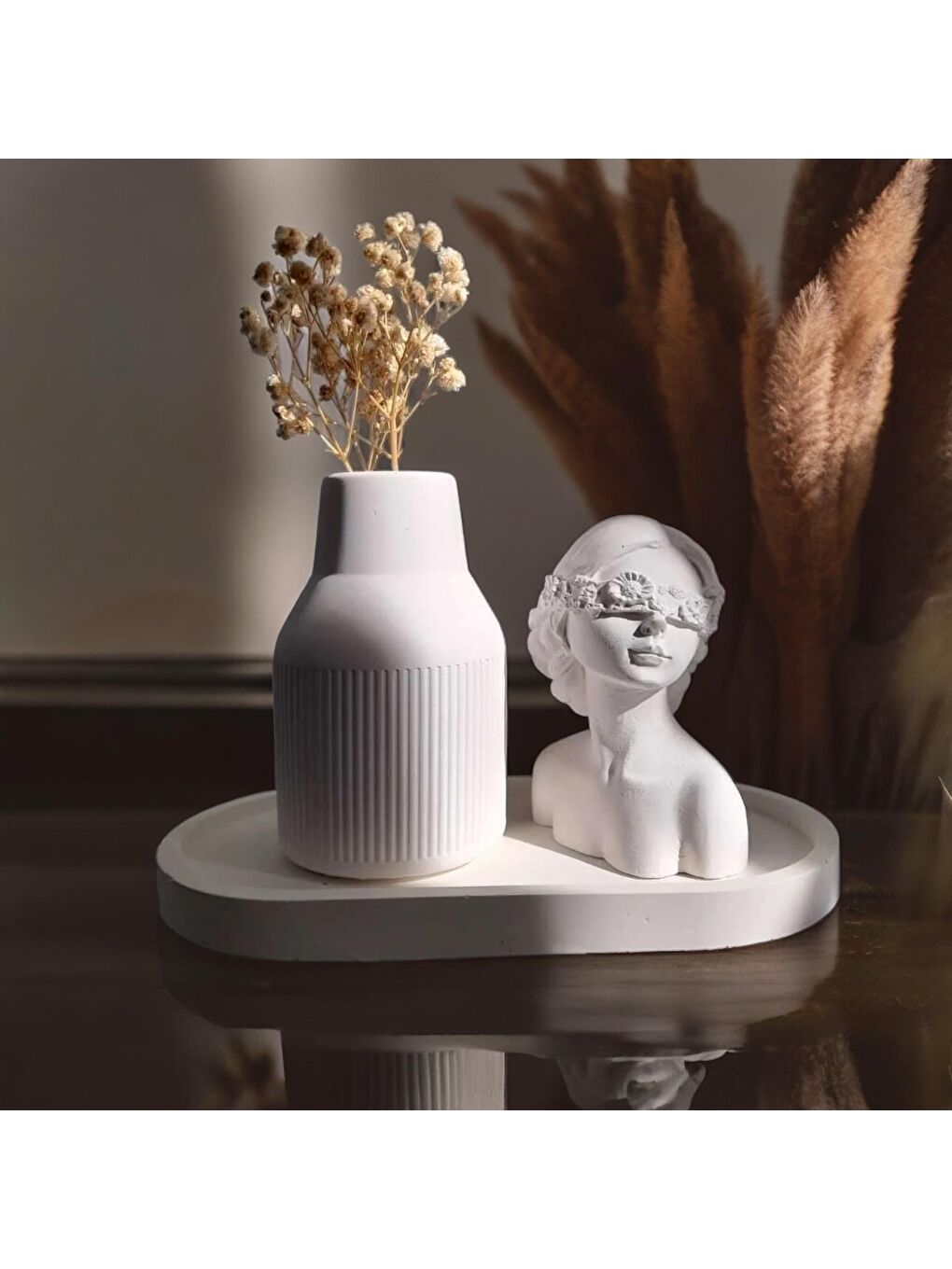 Beyaz Kadın Figürlü 3'lü Vazo Seti