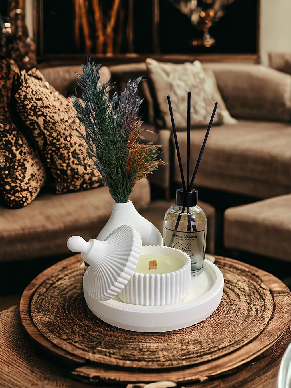 Beyaz Renk Özel Tasarım Oda Kokulu Ve Vazolu , Kapaklı Kutuda Mum Standlı Aksesuar Seti