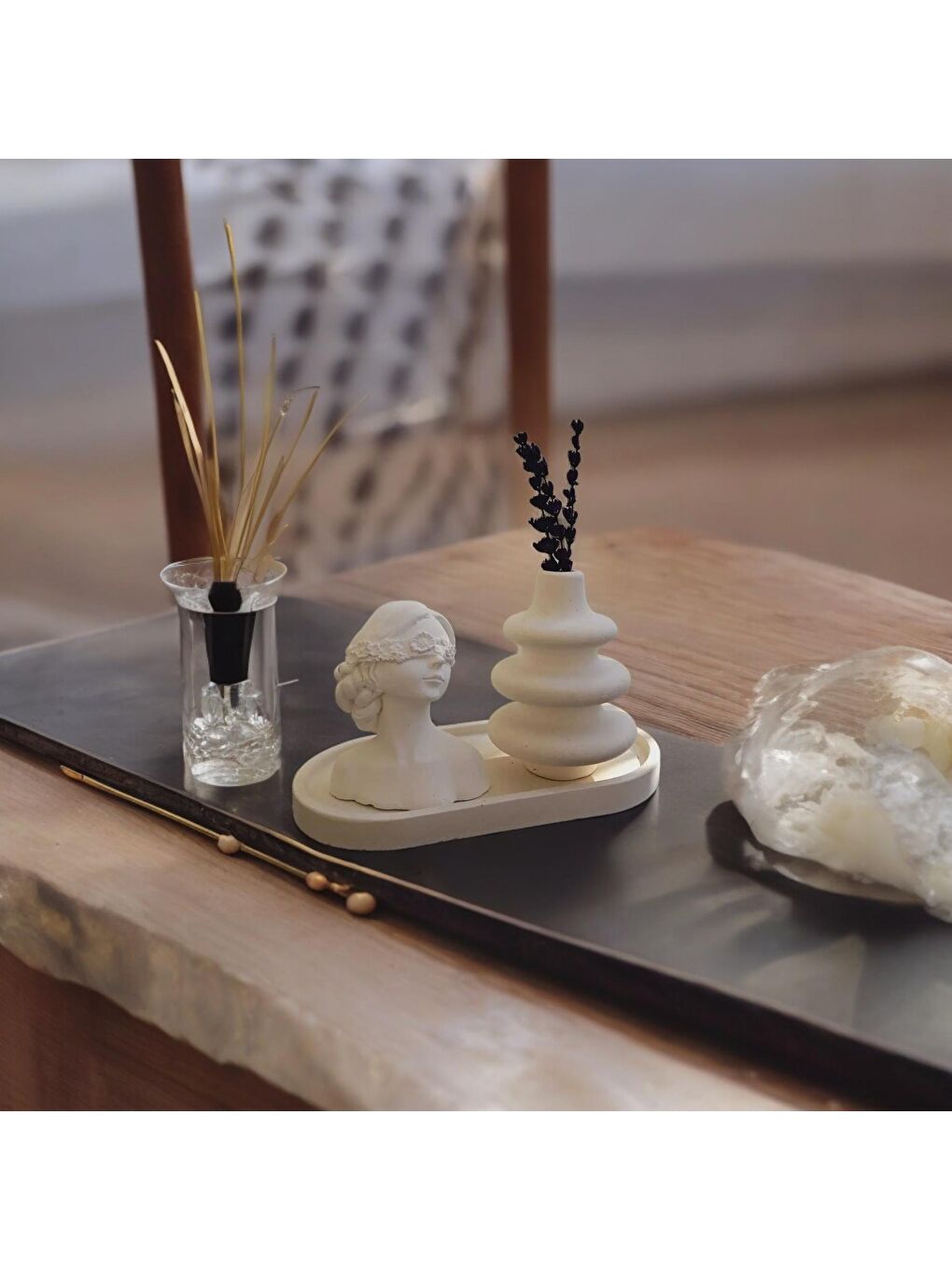 Beyaz Kadın Figürlü 3'lü Twist Vazo Seti-3