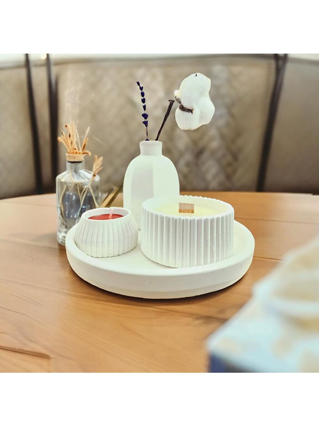 Beyaz Vazo Oval Tepsi Ve Mum Seti-1