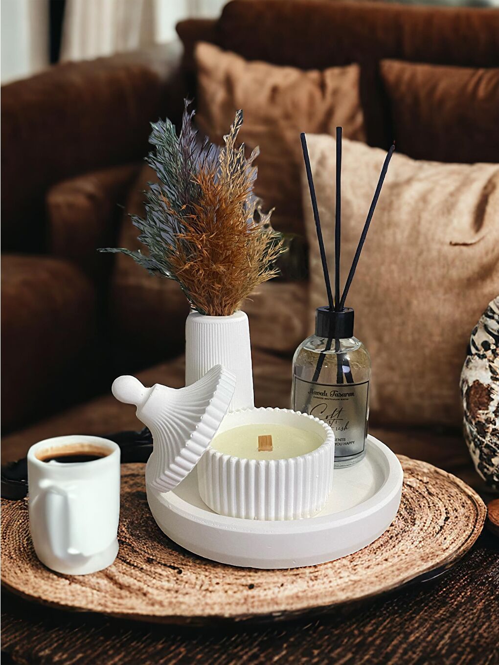 Beyaz Renk Özel Tasarım Oda Kokulu Ve Vazolu , Kapaklı Mum Standlı Aksesuar Seti