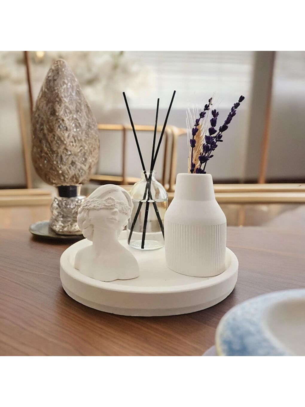 Beyaz Dekoratif Oval Kuru Çiçek Pampas Vazosu Fresh Soft Oda Kokusu Kadın Büst Standlı Set