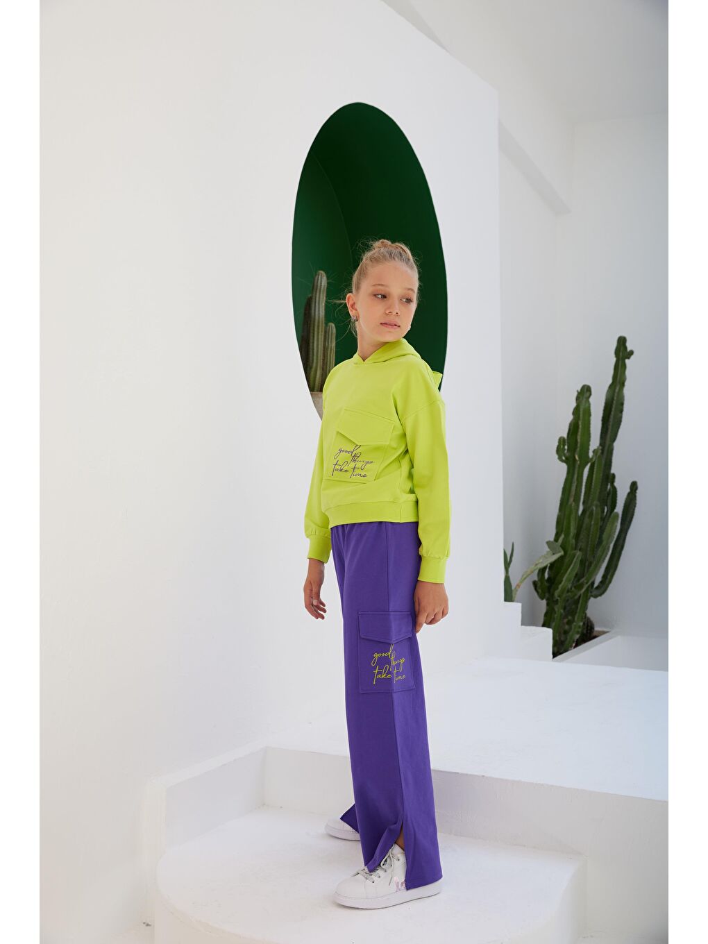 Yeşil Kız Çocuk Dar Kalıp Kapüşonlu Ön Cepli Mevsimlik SweatShirt-1