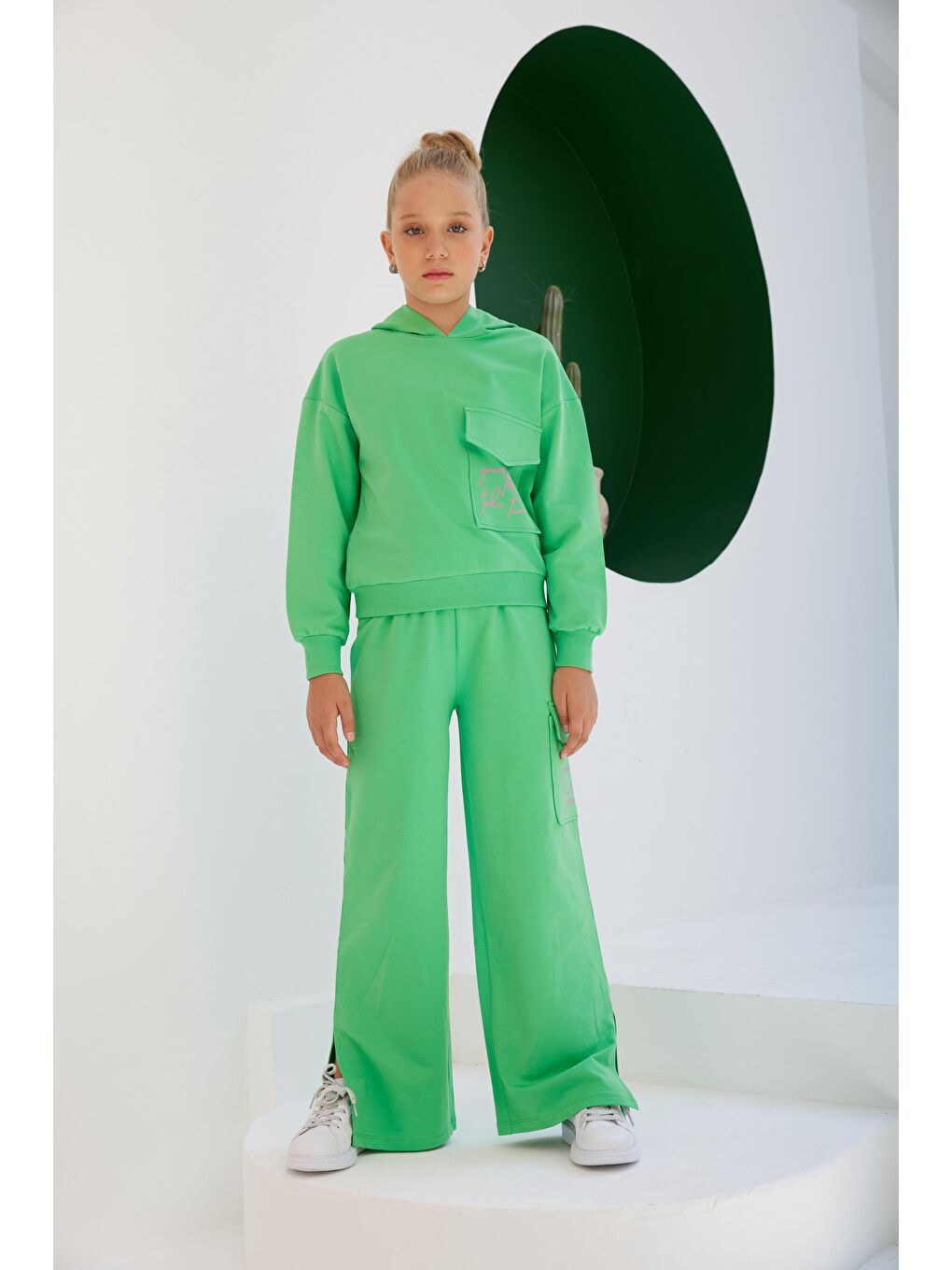 Yeşil Kız Çocuk Dar Kalıp Kapüşonlu Ön Cepli Mevsimlik SweatShirt-2