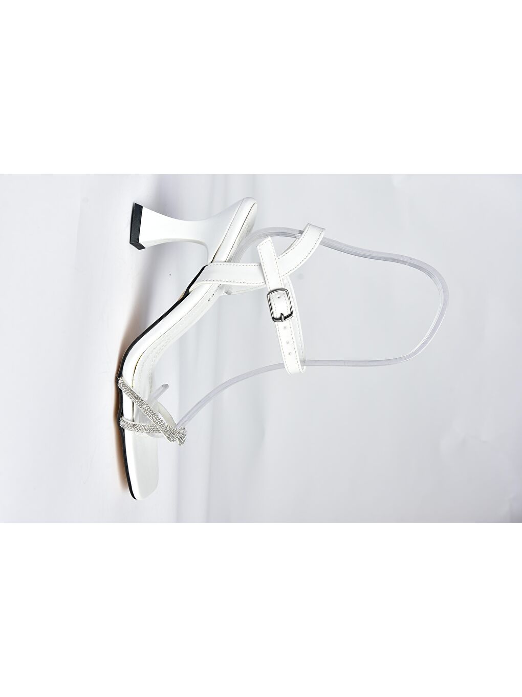 Beyaz Taşlı Kadın Topuklu Ayakkabı K820034509-4