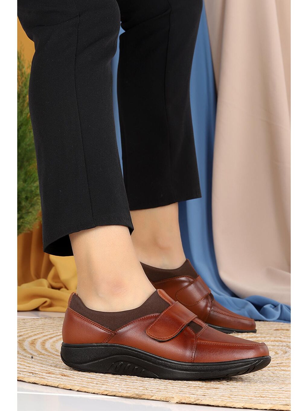 Kahverengi Rahat Konfor Özel Topuk Jeli Anne Günlük Ayakkabı 701-1