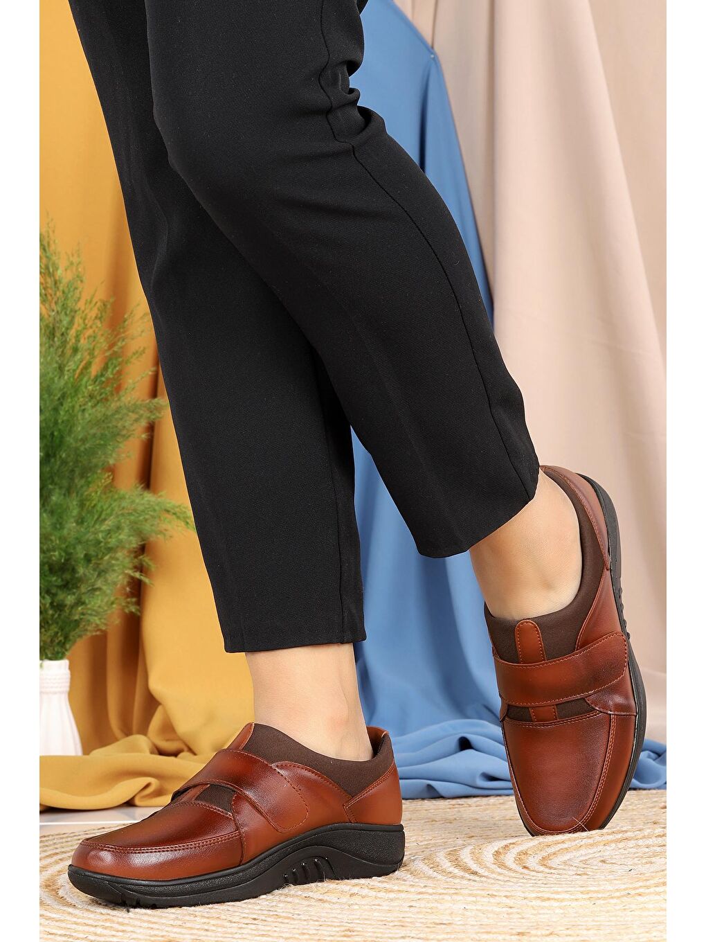 Kahverengi Rahat Konfor Özel Topuk Jeli Anne Günlük Ayakkabı 701-2