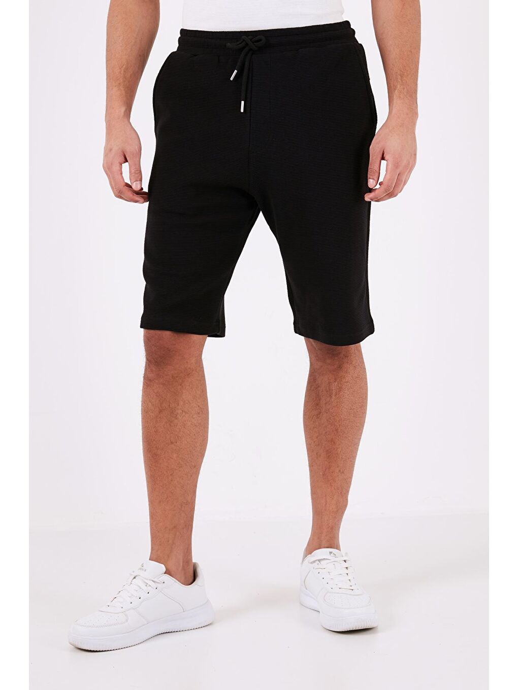 Buratti Siyah Pamuklu Relaxed Fit Cepli Short 5908023 - 2