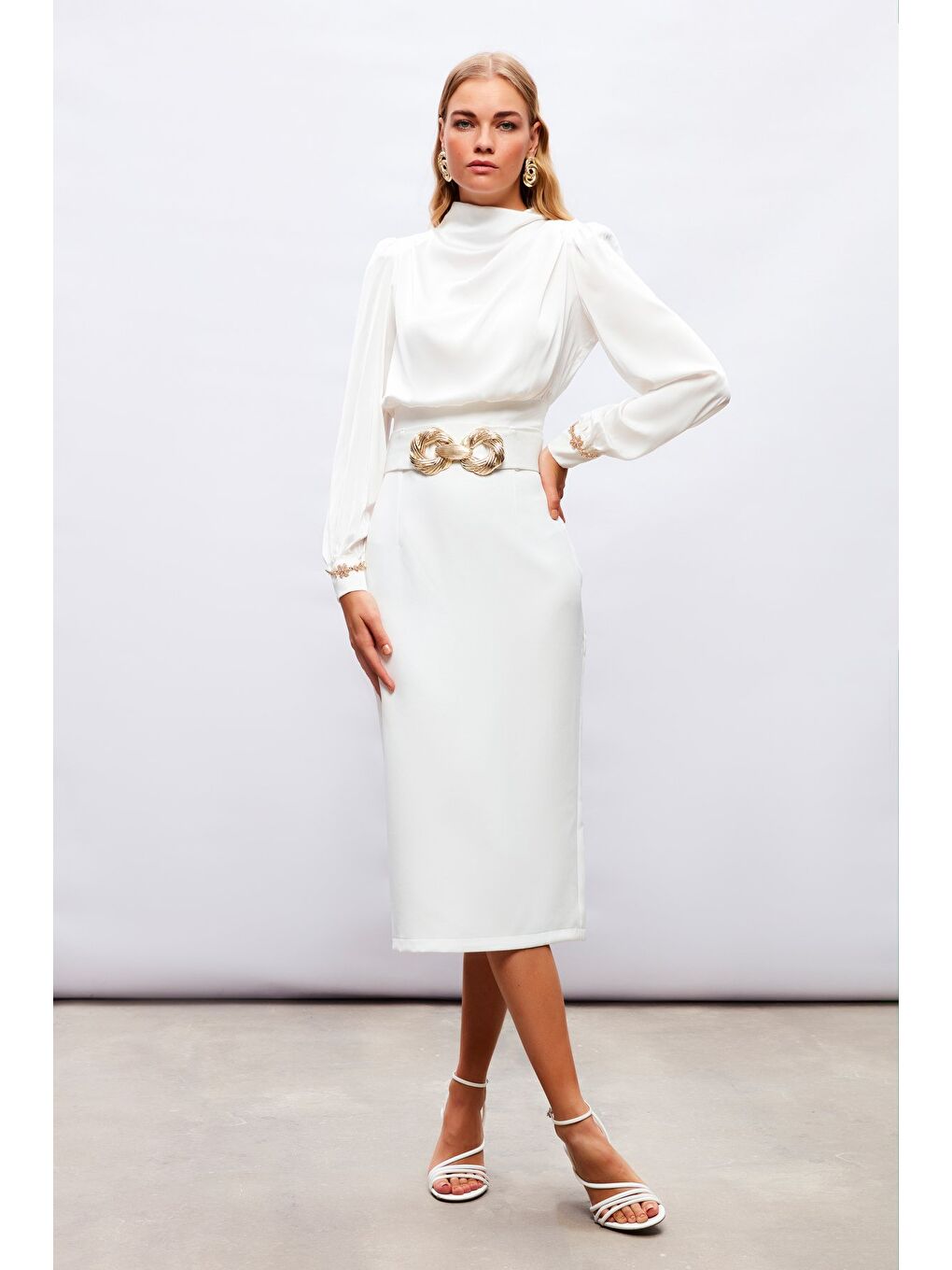 Kol Aksesuar Detaylı Bluz - Ekru-6