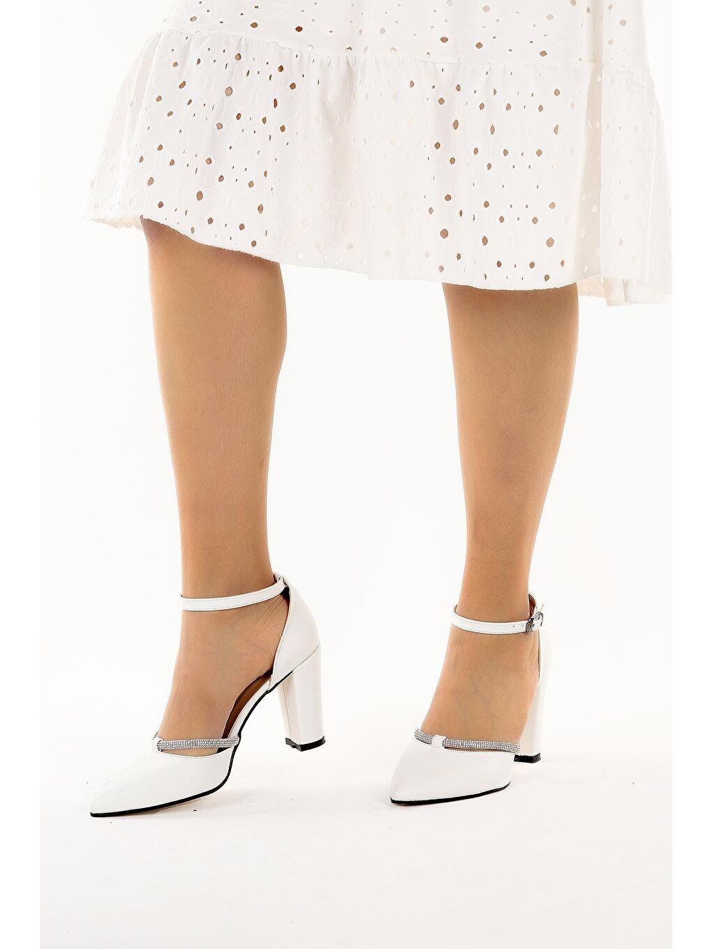 Beyaz Cilt Taşlı 9 Cm Topuklu Kadın Ayakkabı 600-013-1