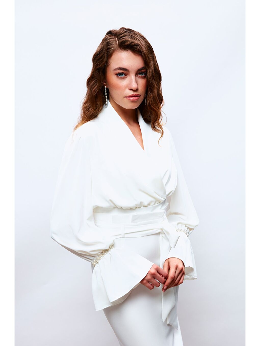 Kol Aksesuar Detaylı Bluz - Ekru-1