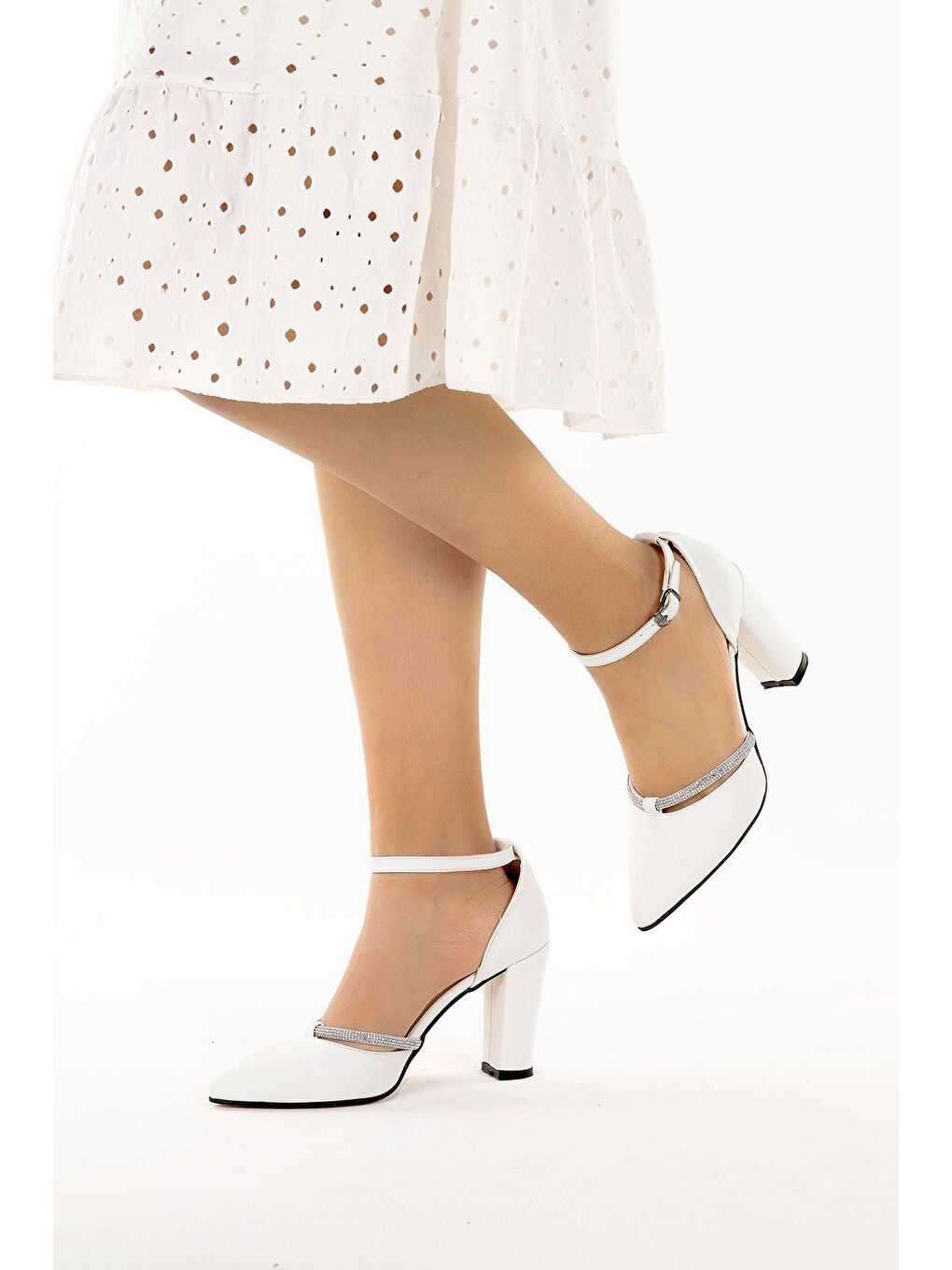 Beyaz Cilt Taşlı 9 Cm Topuklu Kadın Ayakkabı 600-013-2