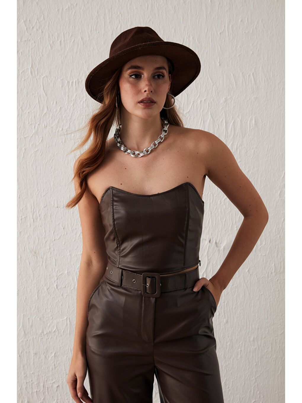 Kahverengi Deri Straplez Bluz - Koyu Kahve-1