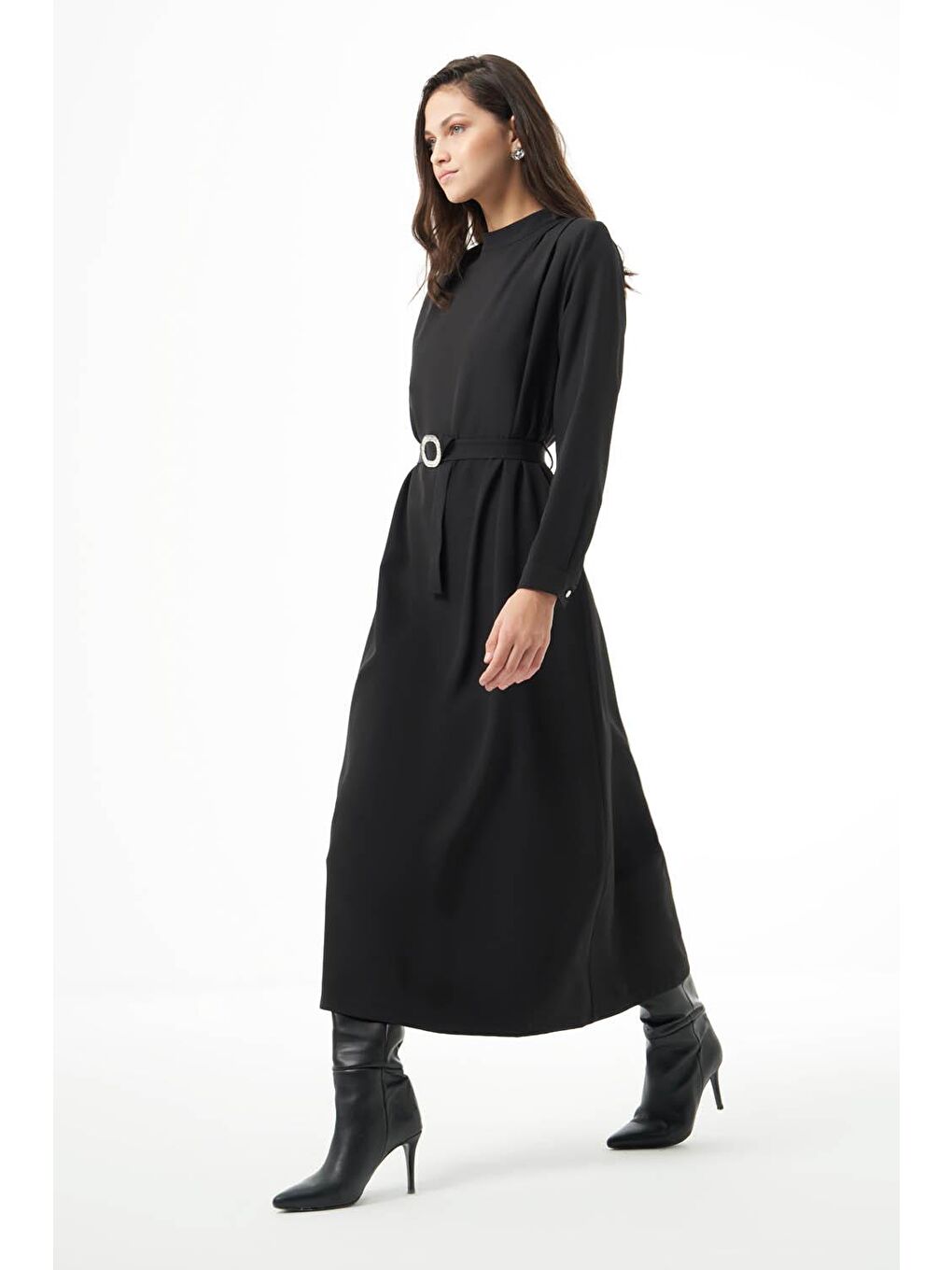 Taş Tokalı Siyah Elbise-3